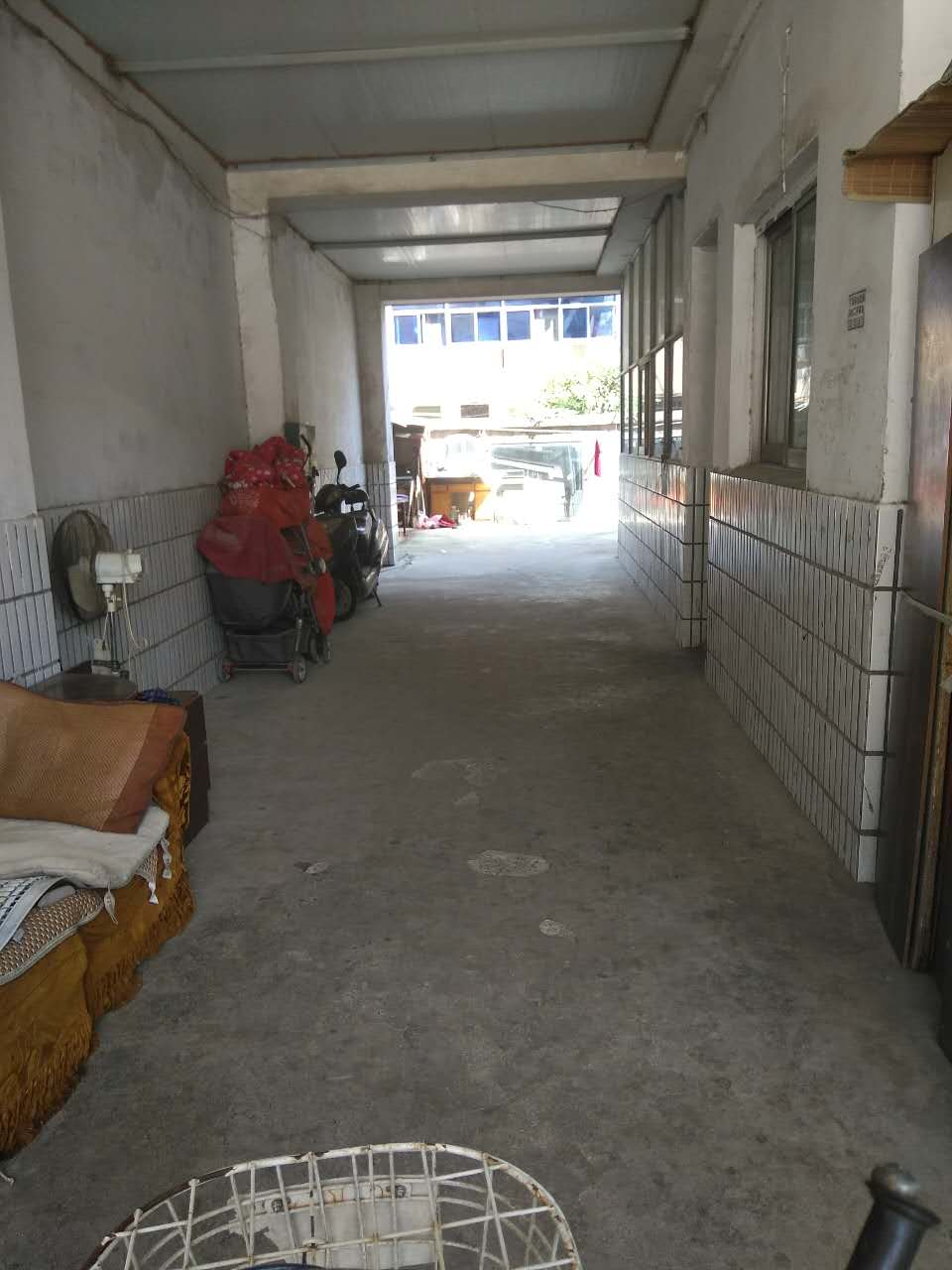 田家庵区洞山街道中兴西村洞山宾馆家属楼_3