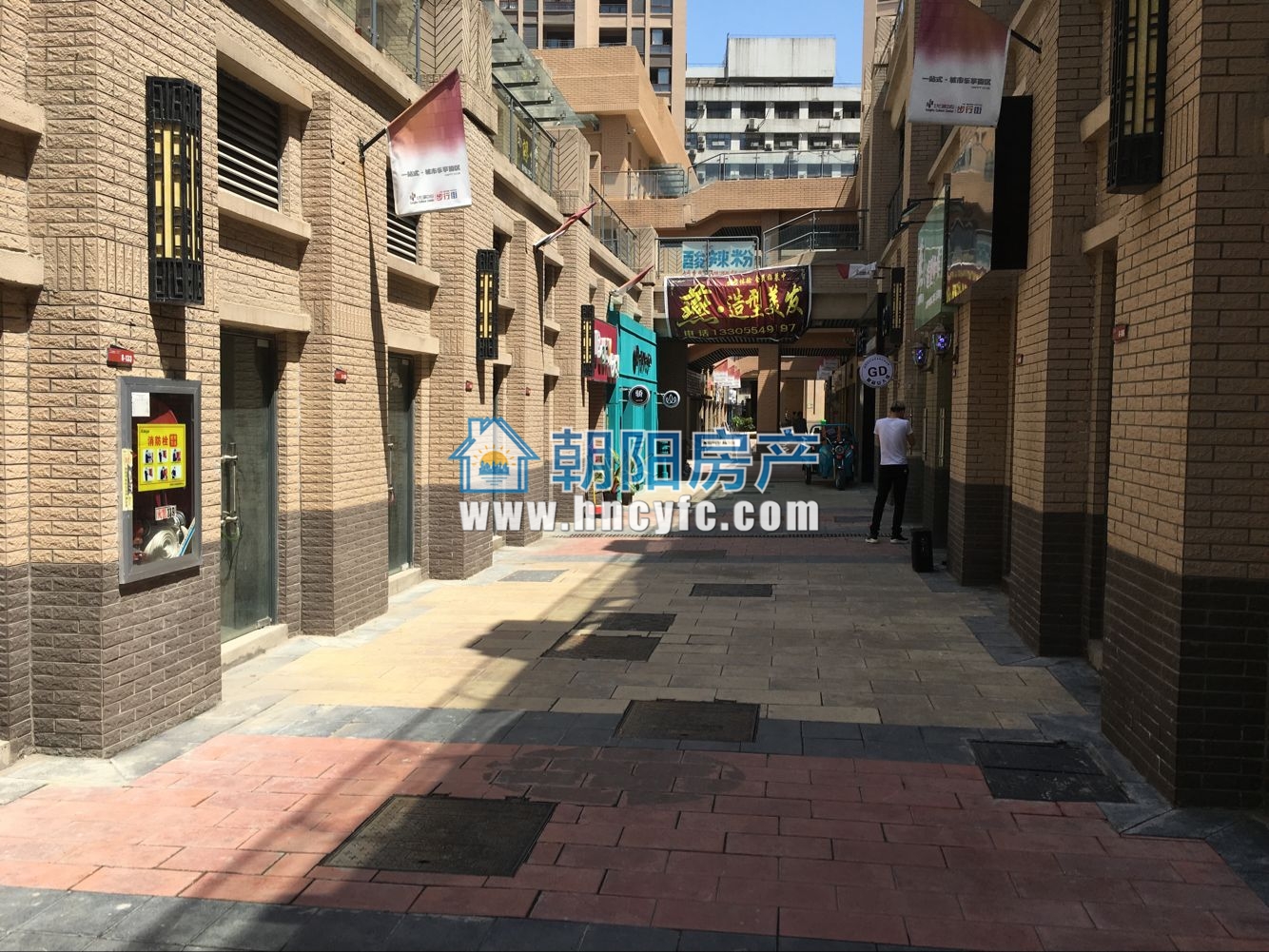 龙湖中心 27平 临街旺铺 民用水电_3