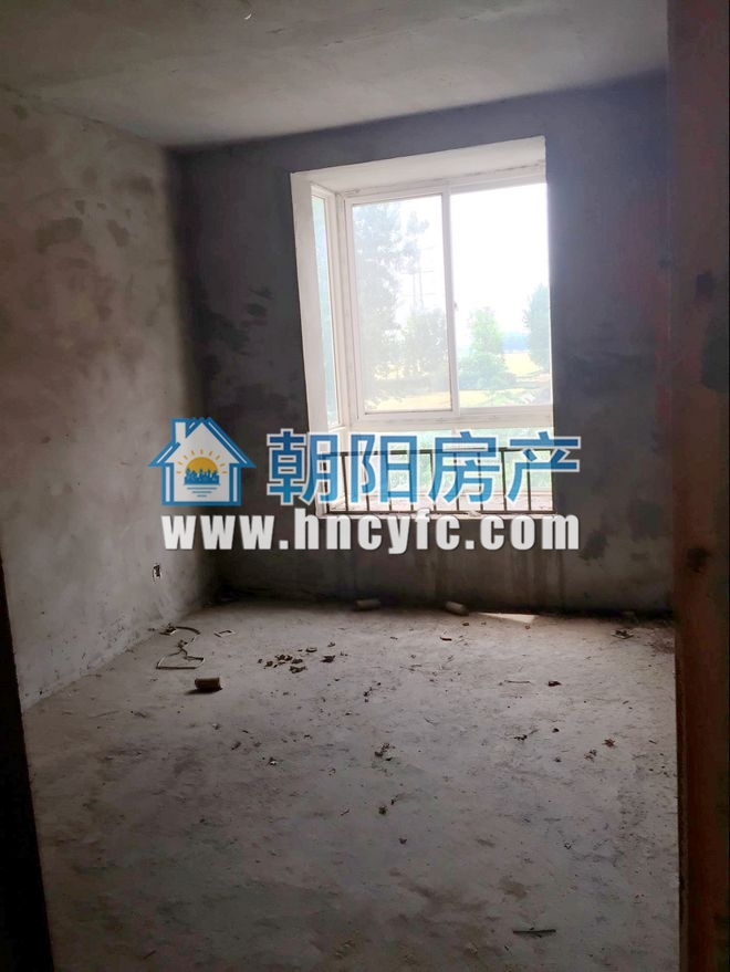 鑫湖小区毛坯3室2厅急售_5