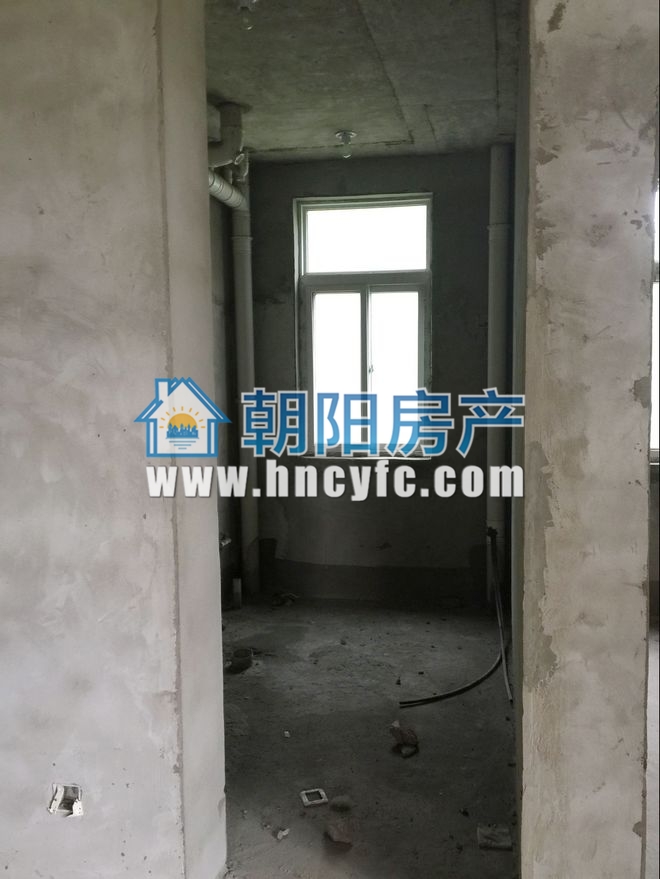 鑫湖花园毛坯3室2厅急售_6
