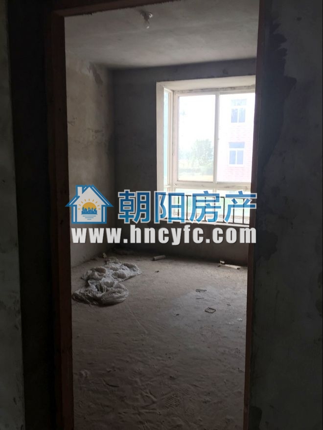 鑫湖花园毛坯3室2厅急售_4