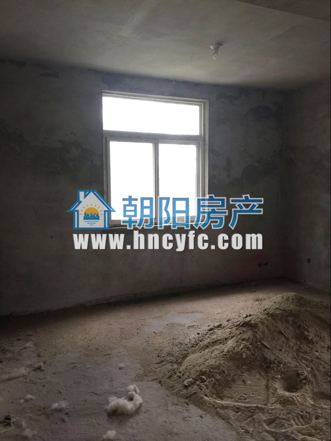 鑫湖花园毛坯3室2厅急售_3