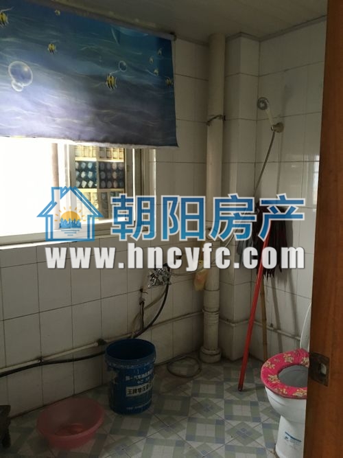 汽车五连对面商住楼简装多层出售_5