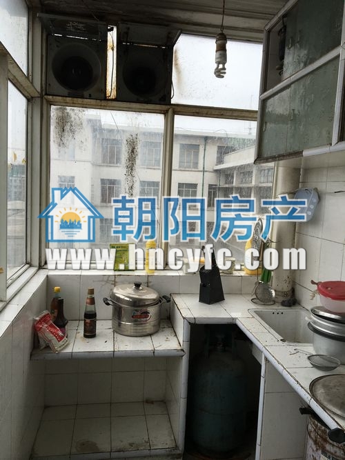 汽车五连对面商住楼简装多层出售_2