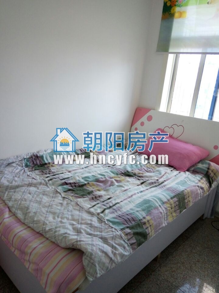 化肥厂西苑 89平 朝南精装三室 交通便利_7