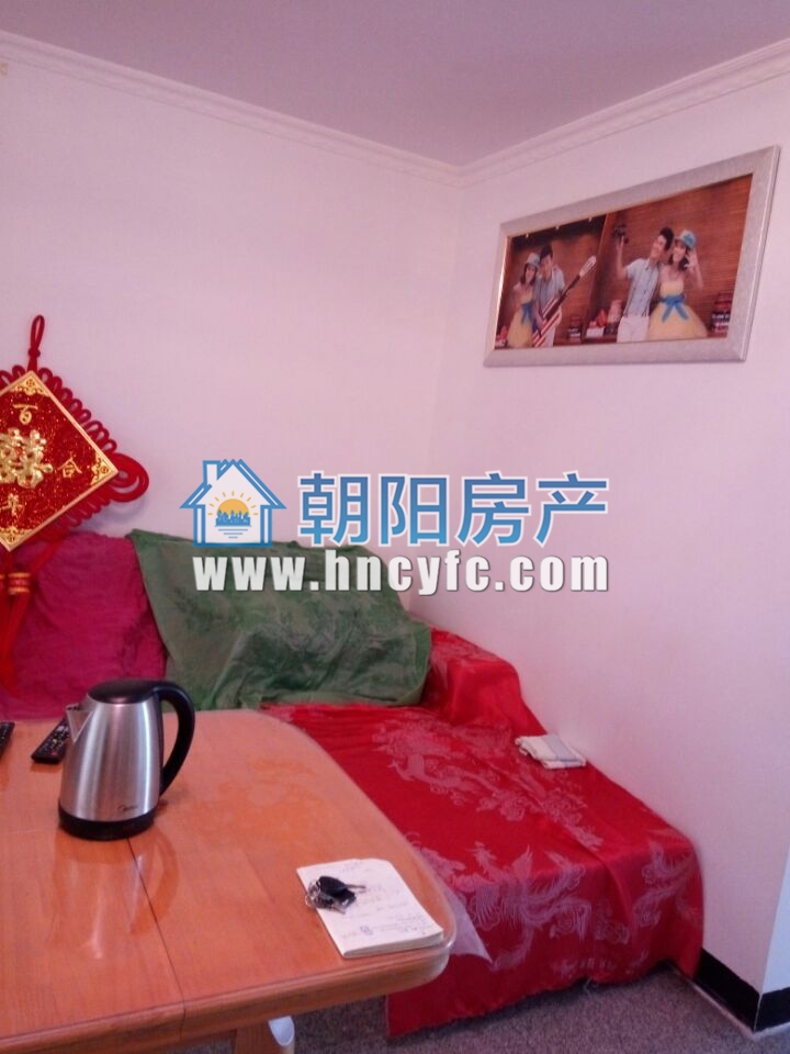 化肥厂西苑 89平 朝南精装三室 交通便利_6