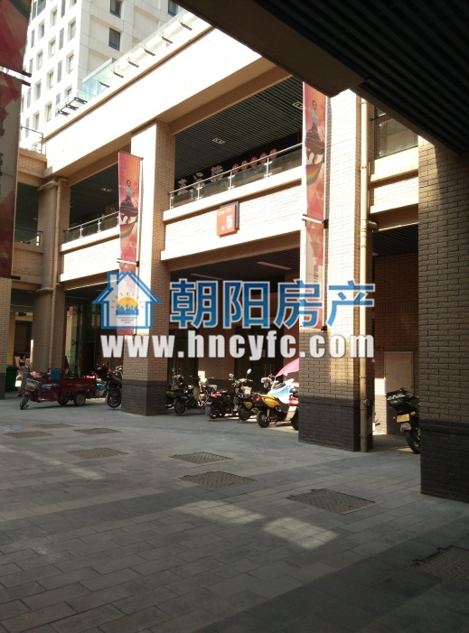 龙湖中心 40平 低楼层商铺 民用水电_8