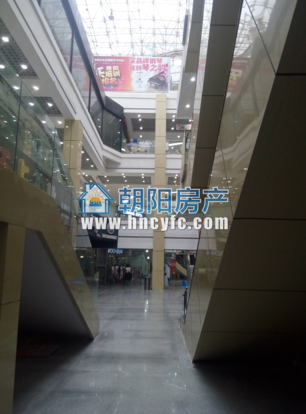 圣地数码广场 25平 单铺简装 低楼层 适合创业_2