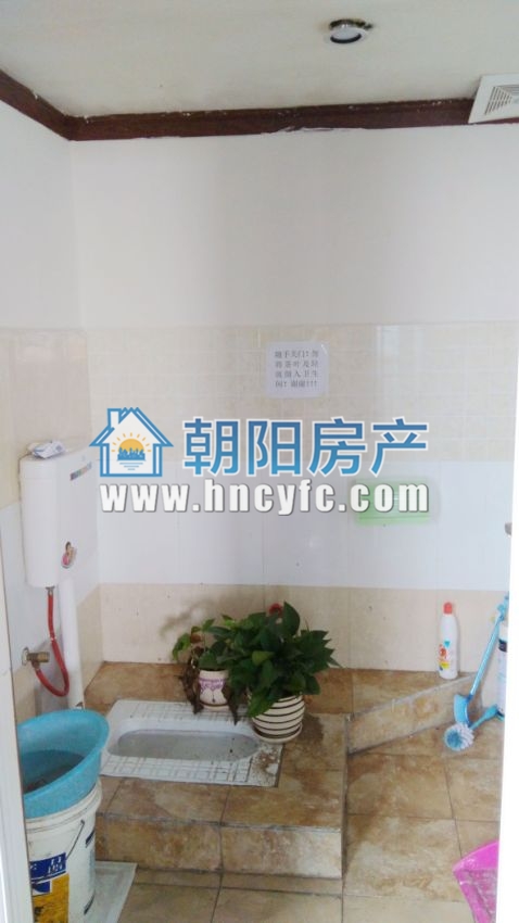 繁华地段瑞鑫大厦高层朝东户型出售 楼层位置好适合办公_3
