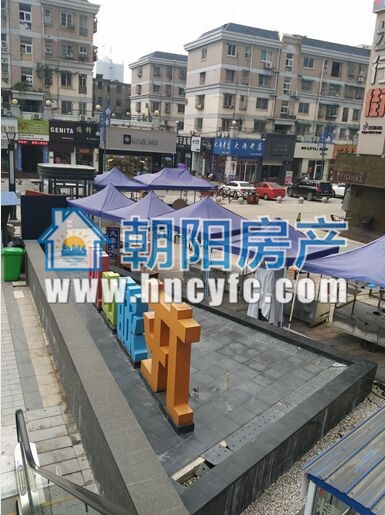 龙湖中心 24平 简装商铺 民用水电_2