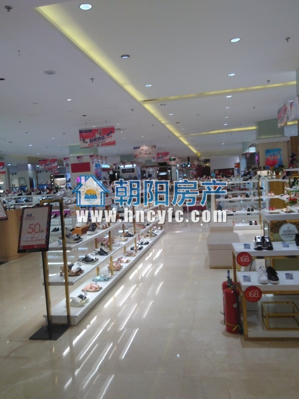 商贸附近，家乐福新世界一楼商场商铺，多铺打通，带租约销售。_5