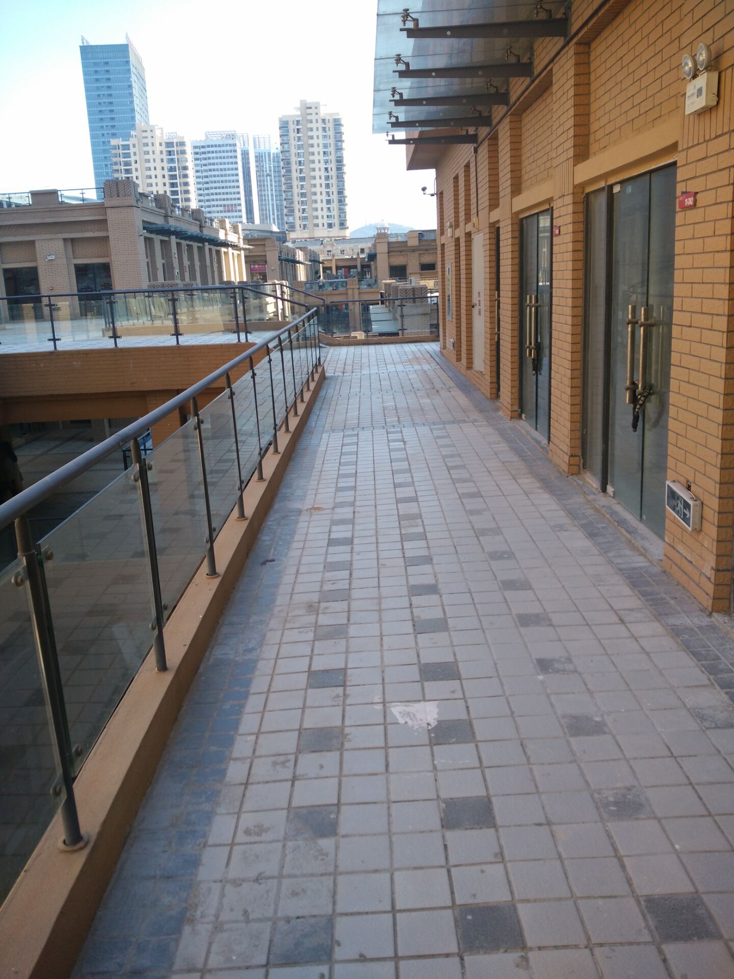 龙湖中心 17平 简装单铺 市中心商圈核心地段_4