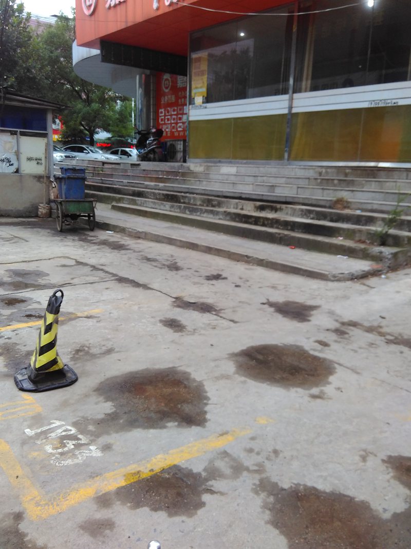 裕安小区 临街商铺低价出租_4