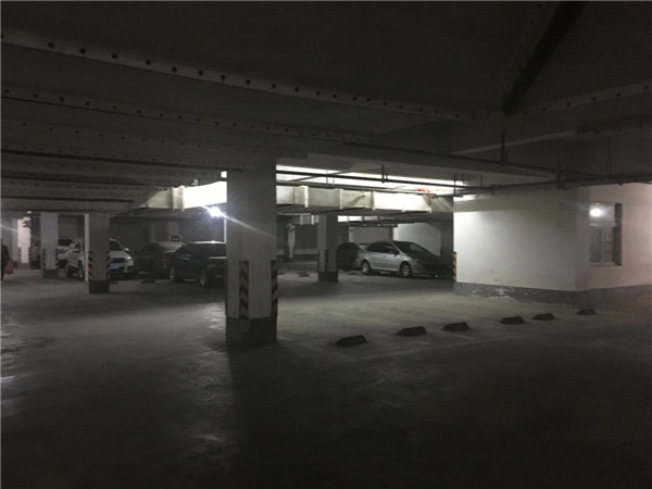 低价急售新时代广场地下车位急售_5