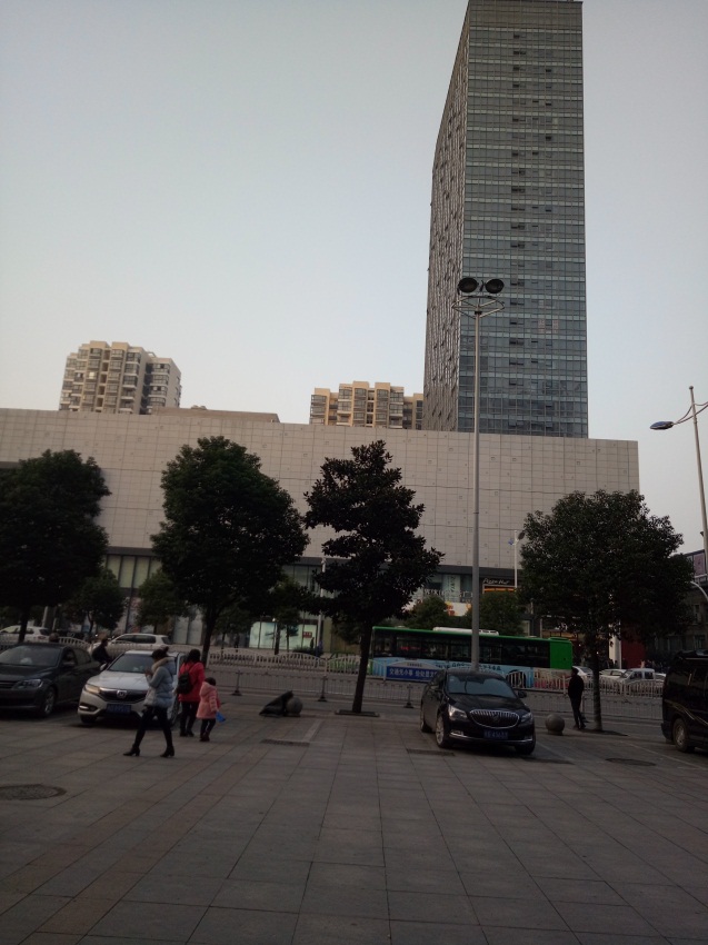 朝阳中路 家乐福商铺 出售_3