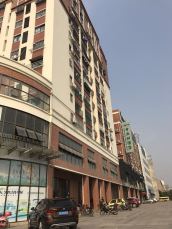 中环国际广场 50平 南向一室一厅 采光好 交通便利 购物便捷