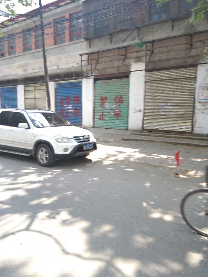 淮滨街道商铺 大面积 三层急租_4
