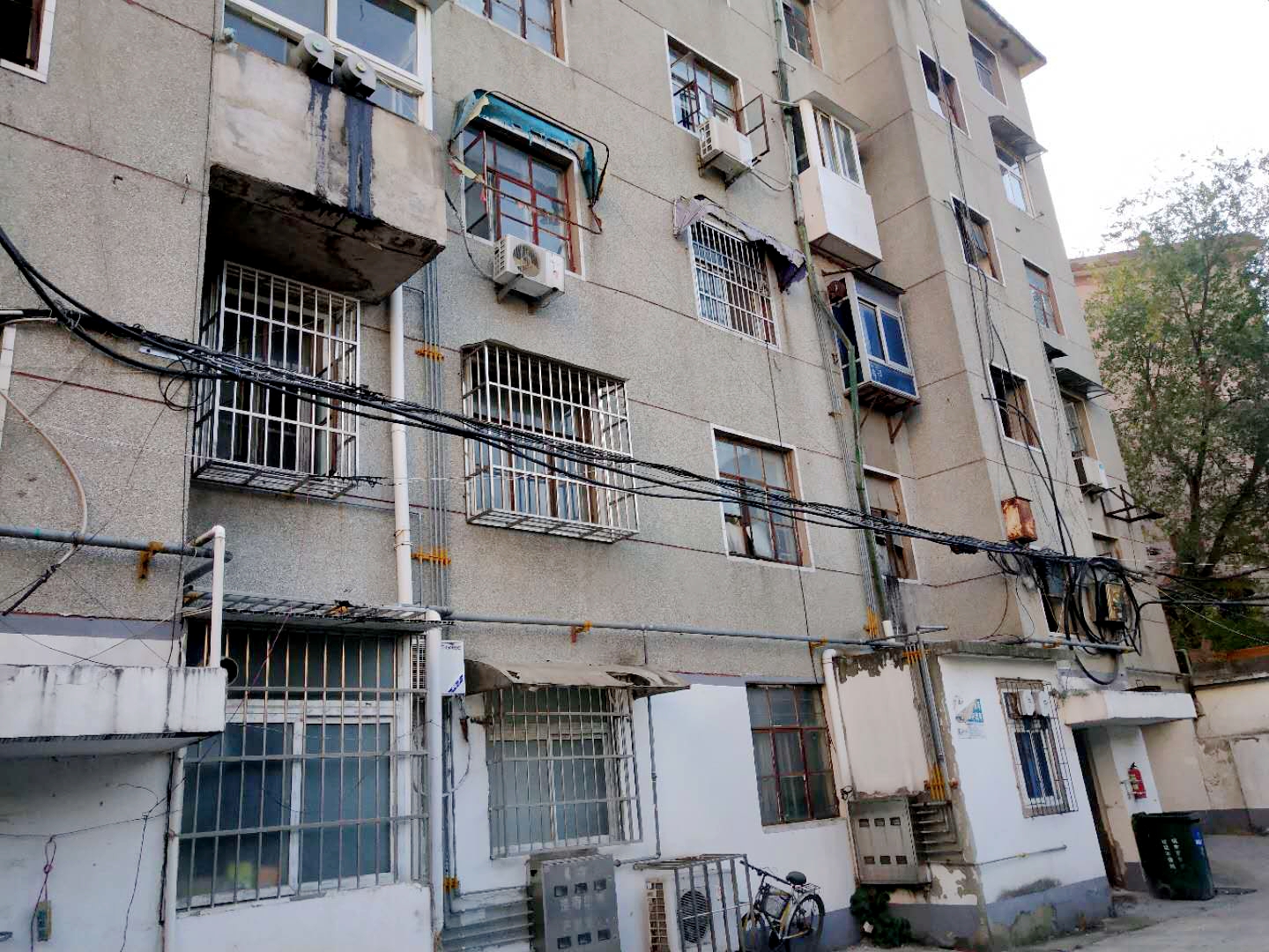 田家庵区泉山街道大桥住宅楼_4