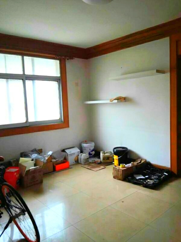 洞山中学旁黎明楼4层吉房出售_2