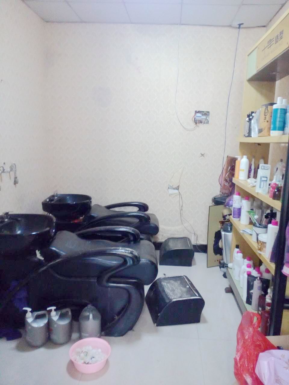 淮河新城四期西门口十年理发店出售_3