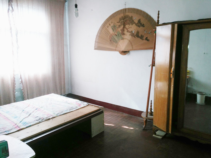 汽运综合楼经发大厦82平米简装出售_4