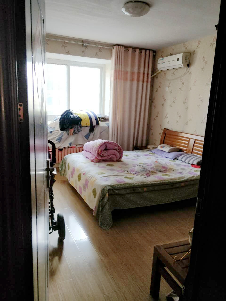 金湾香都 2室1厅精装修 市政供暖急售_2
