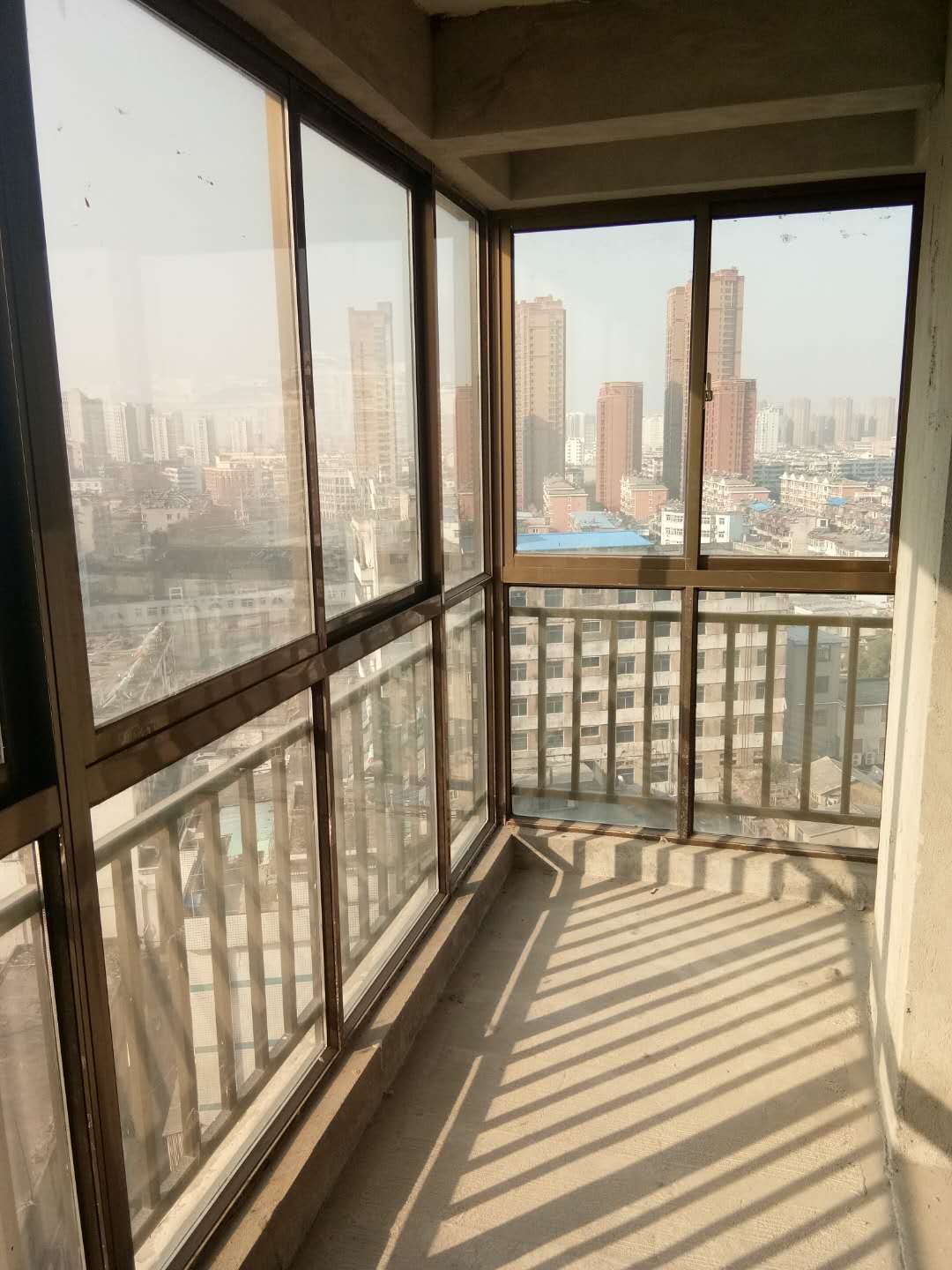 云景豪庭 133平 南向三居 交通便利 毛坯_5
