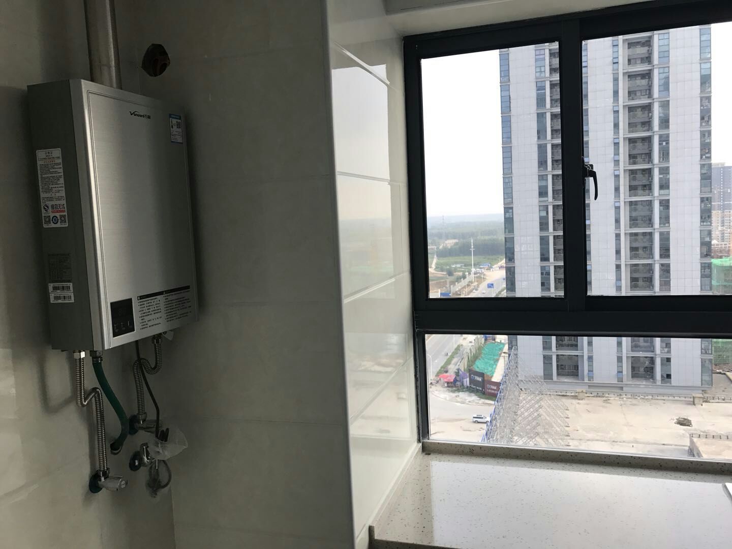 万茂中心1室1厅精装公寓出租 可住家可办公_2