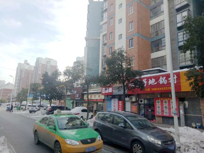 金地国际城B区临街旺铺_4