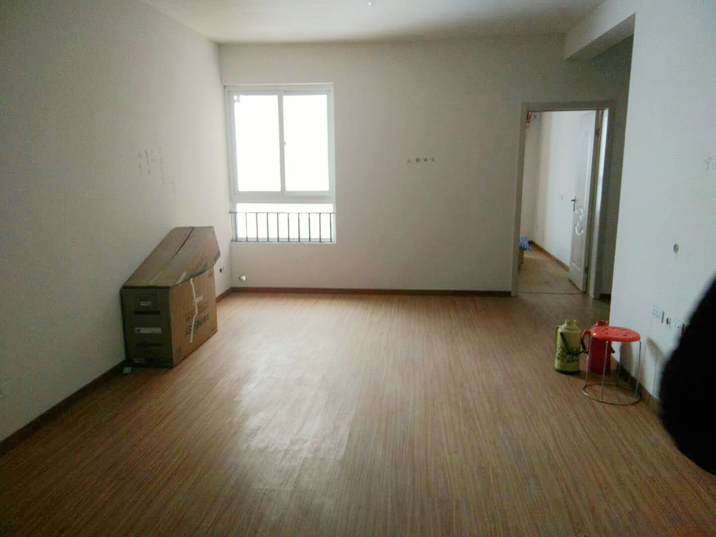 金大地英伦联邦三室出租_2
