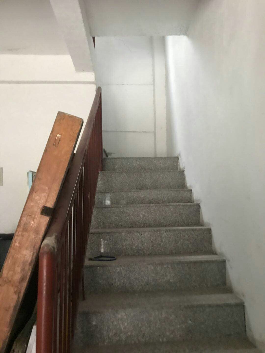 幸福里 63平 临街旺铺紧邻地铁 简装随时看_6