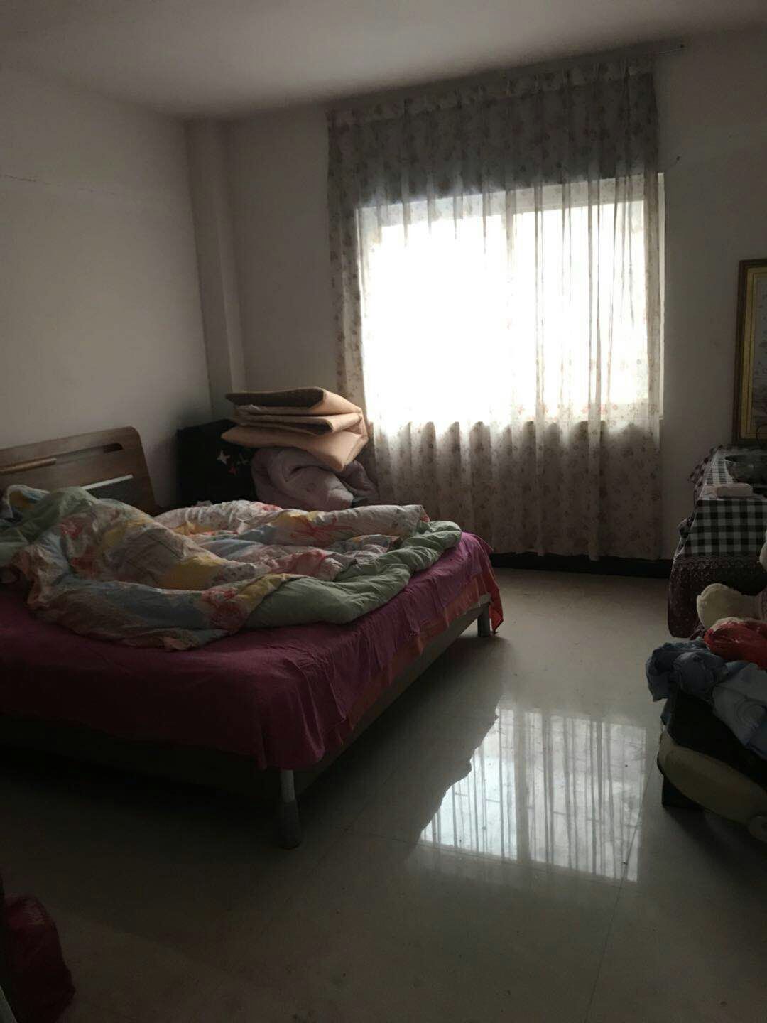 幸福里 63平 临街旺铺紧邻地铁 简装随时看_3