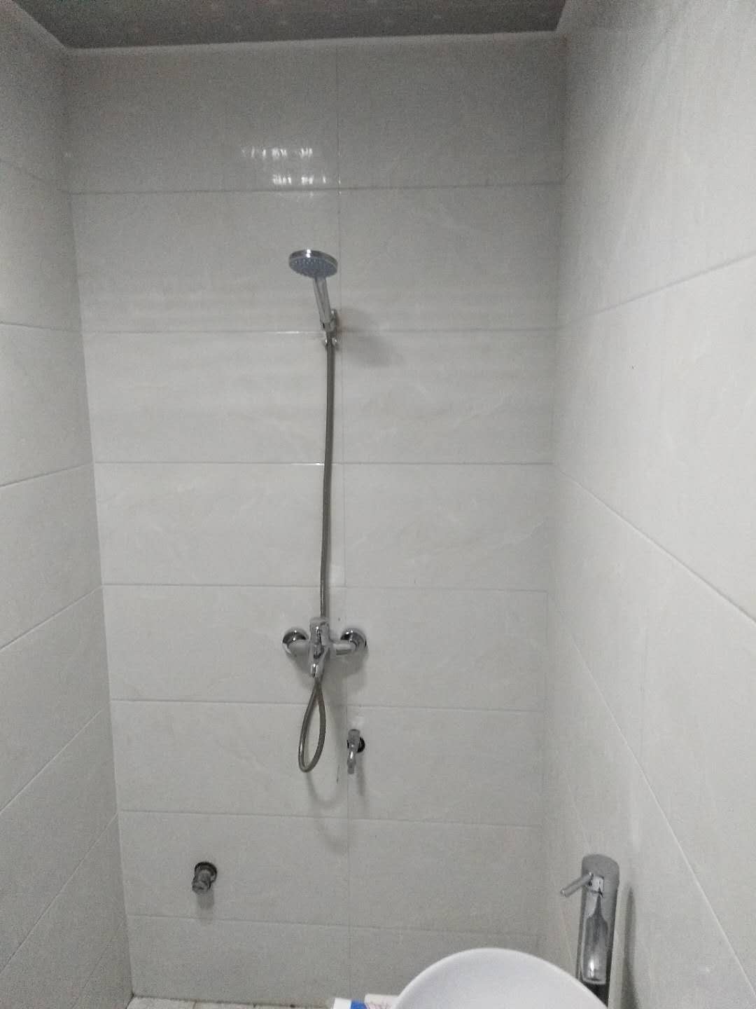 汇金广场1室1厅精装出租_7