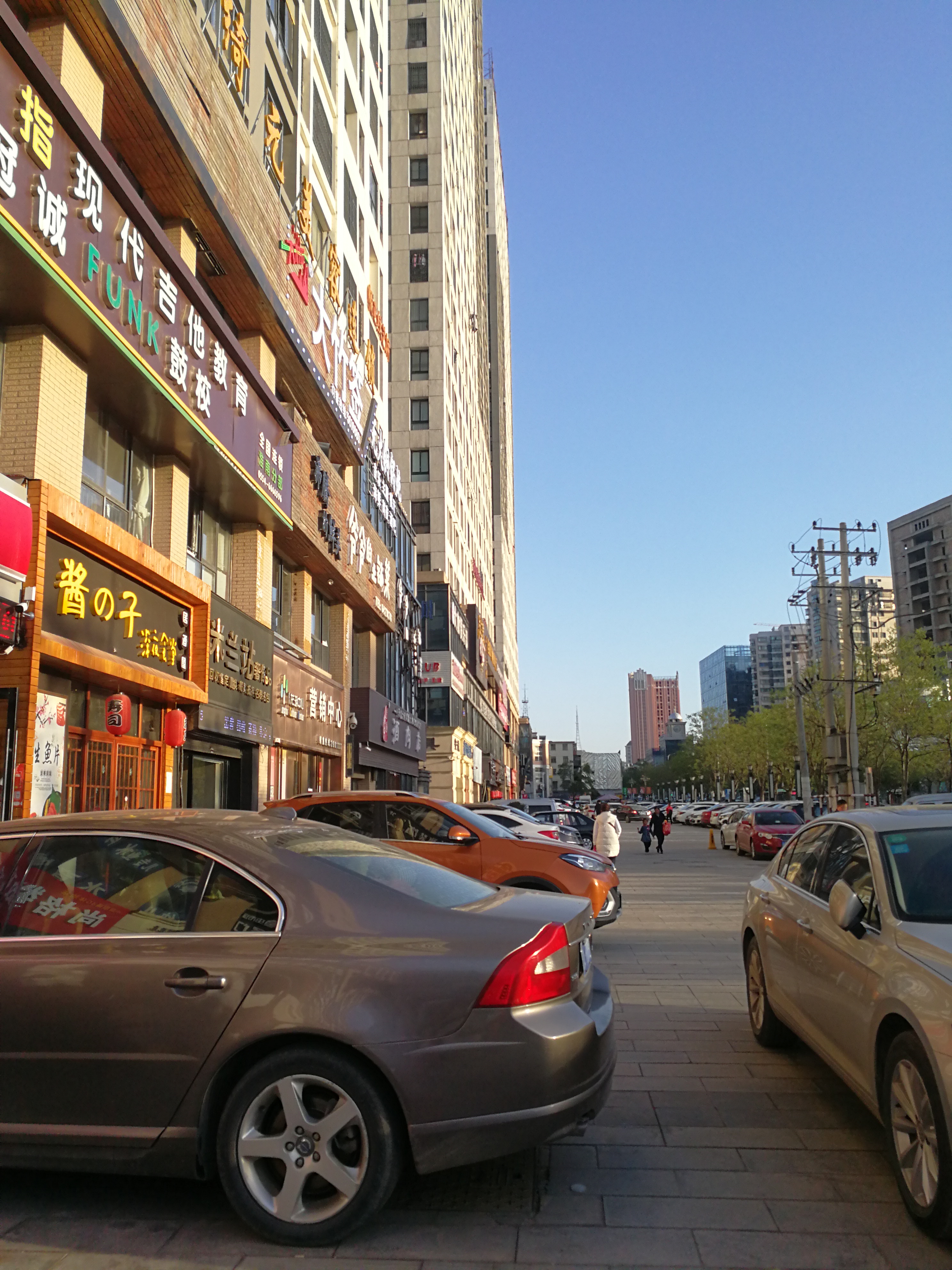 龙湖中心位于学院南路东侧精装小公寓拎包即住_9