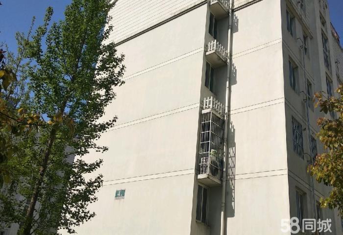 范圩小区 70平 南向三室两卫 采光好 毛坯_5