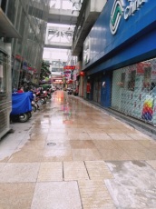 龙湖路一号 24平 临街旺铺 人流密集 交通要塞