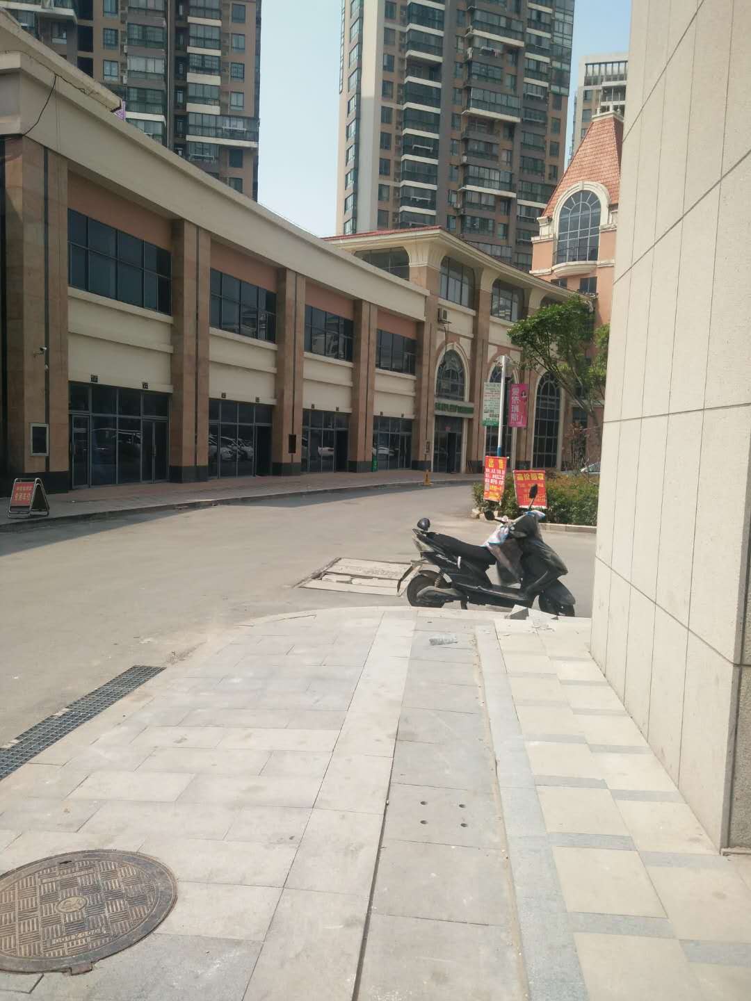 银鹭万树城 374平 临街旺铺人流密集 低楼层毛坯_14