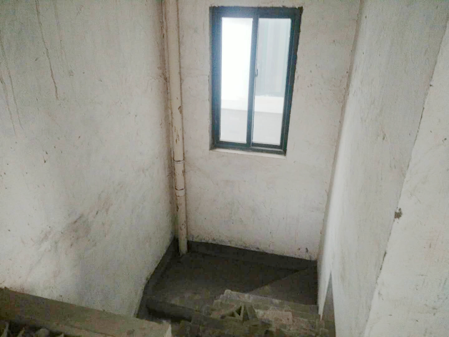 学府春天4室好房急售_11