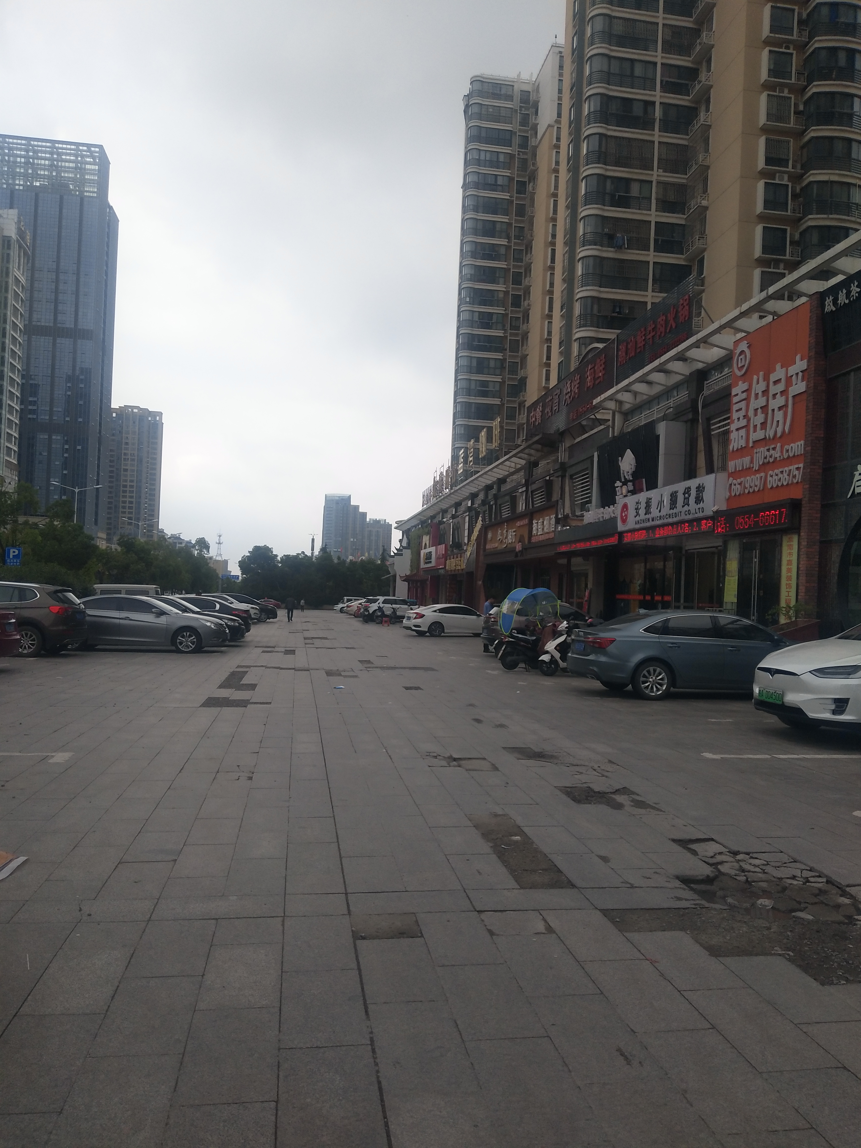 广场景苑 268平 南向精装旺铺 临街人流密集_5