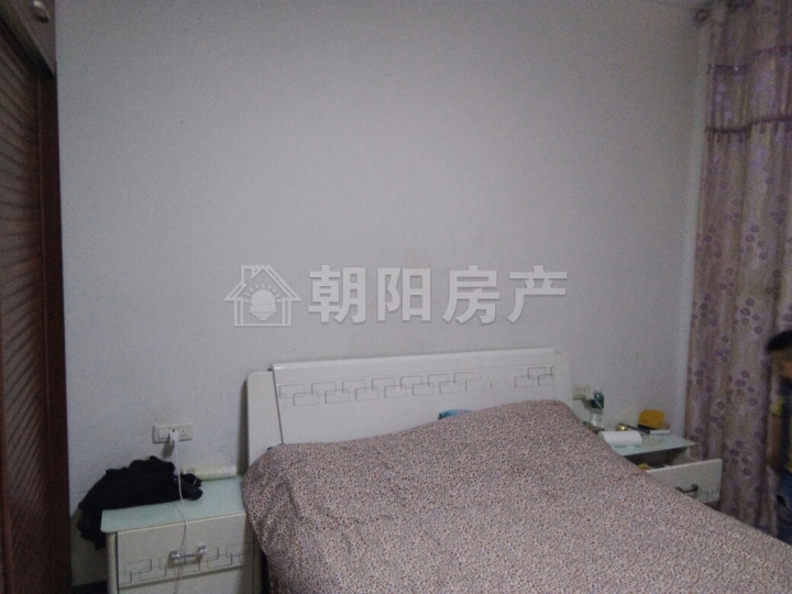 香榭华都西区位于国庆东路万达广场南面精装小公寓拎包即住_3