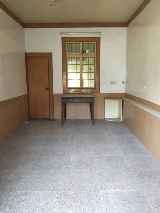 老城区,西街两室一厅,三间大瓦房,简装110平方
