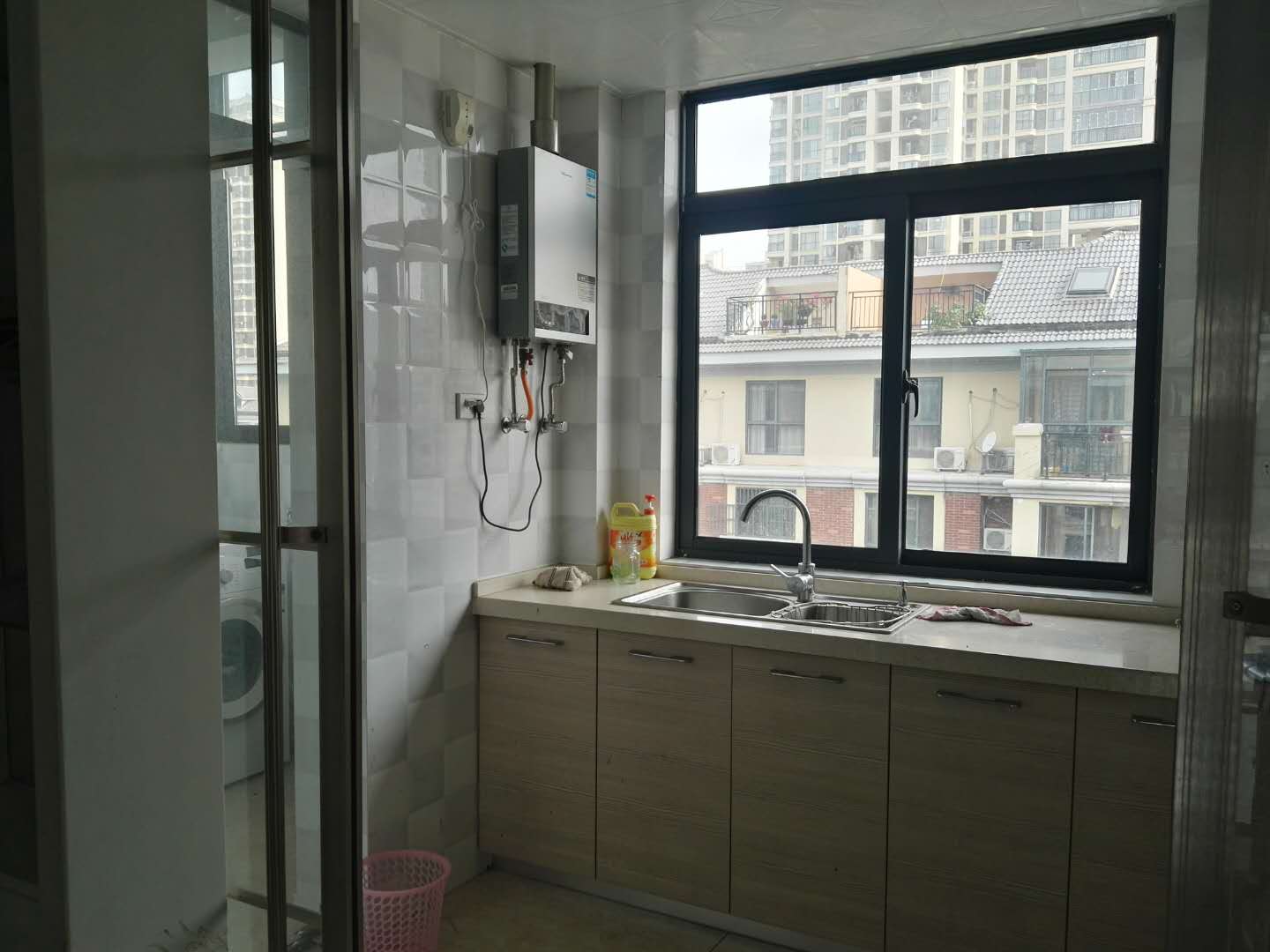 西湖春天 113平 南向三室二厅 精装高楼层 学区房随时看房_13