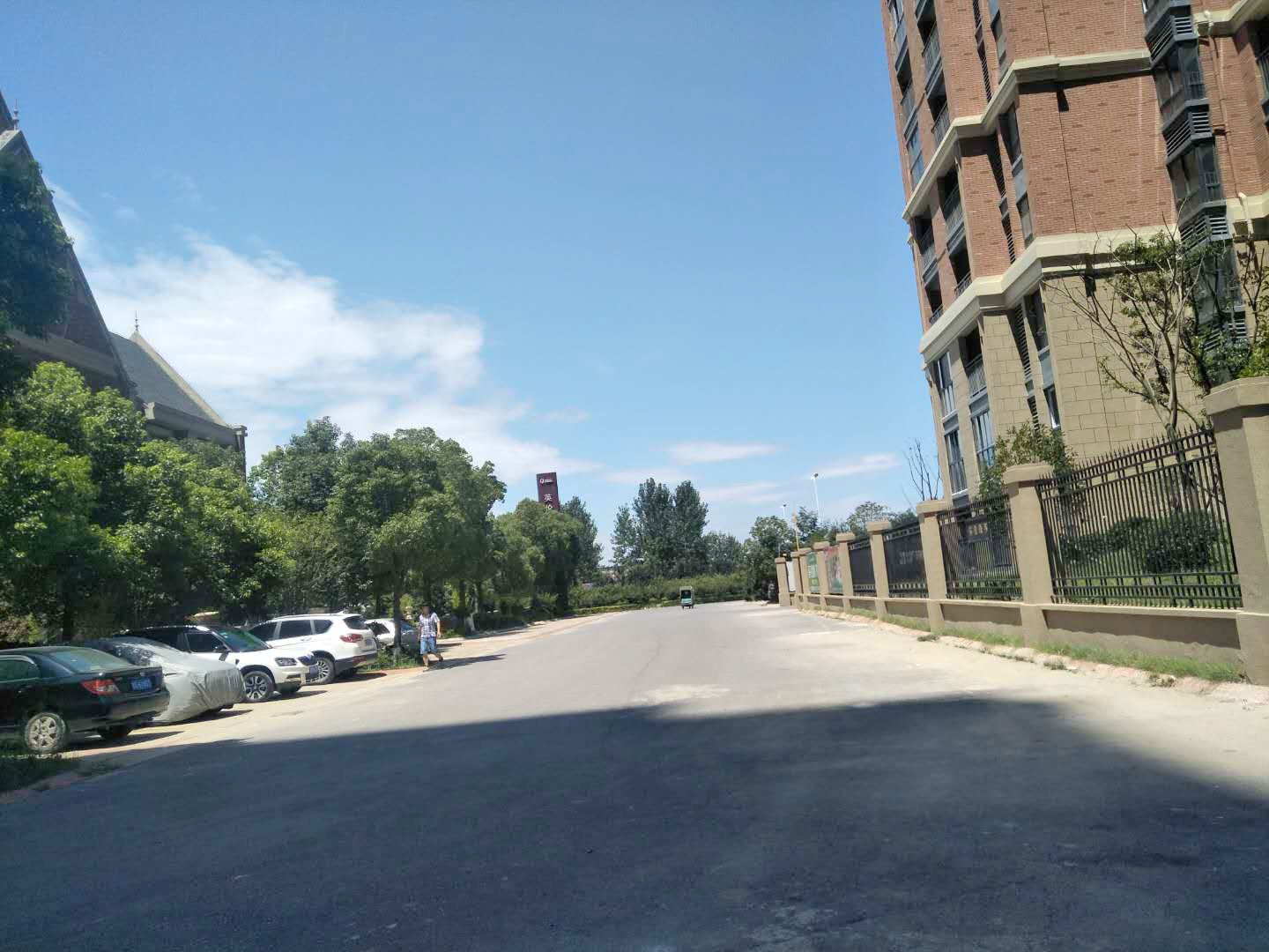 英伦联邦 119平 南向豪装三室 学区房 交通便利 随时看房_9