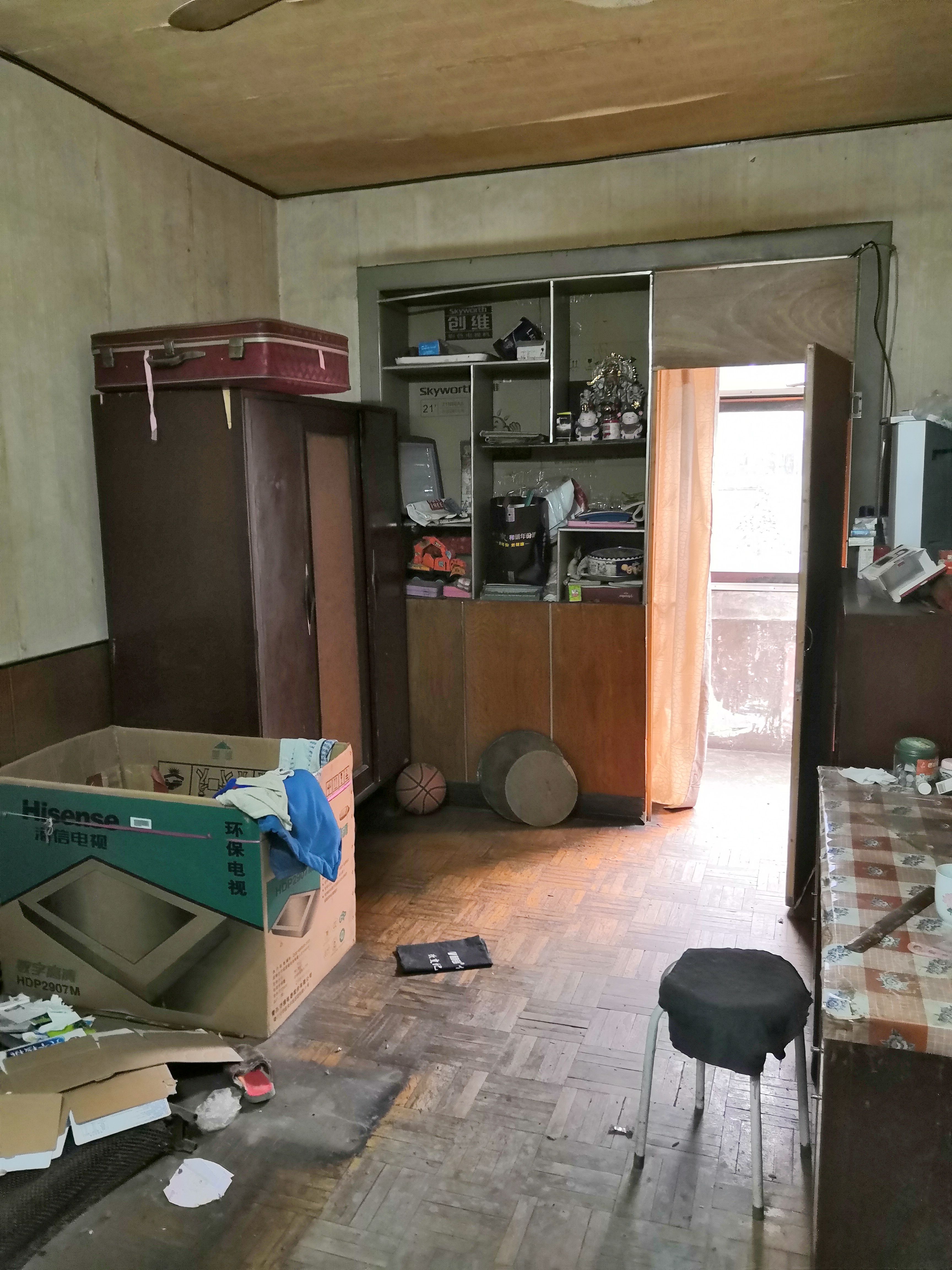前锋一村国药家属楼简装两室出租_3