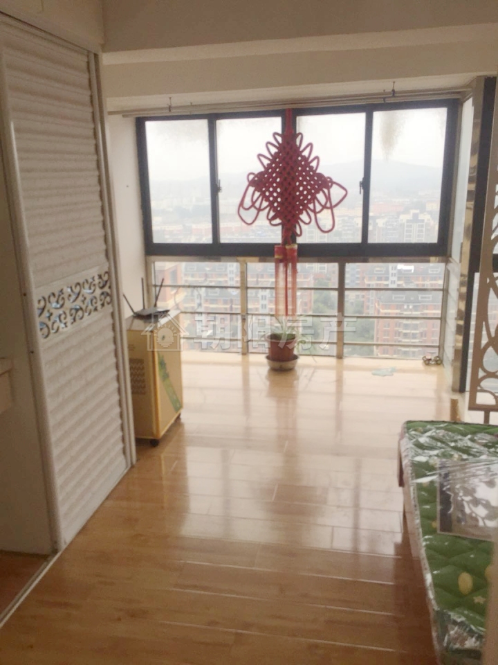 金地国际城复式公寓  精装修  3室2厅双阳台出售   送家具家电  满五唯一_4