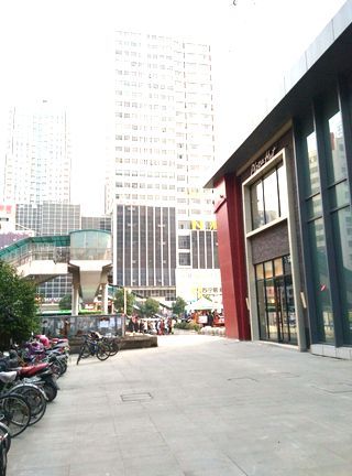 东方国际广场精装修小公寓急租_7
