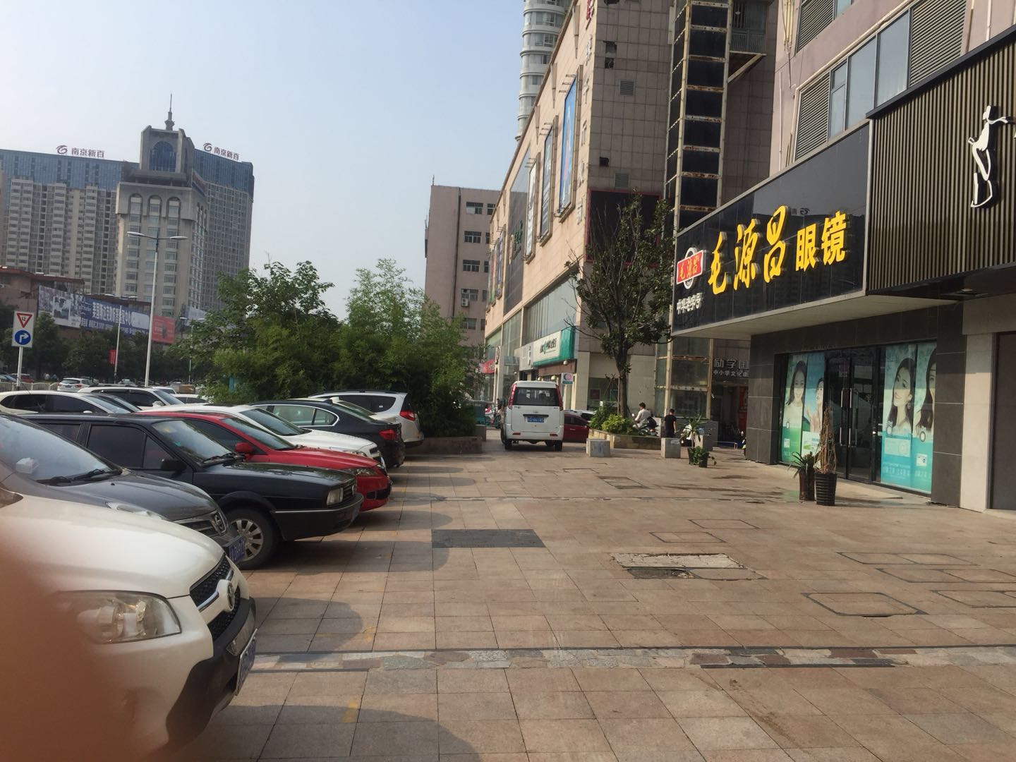 龙路路一号商铺急售_2