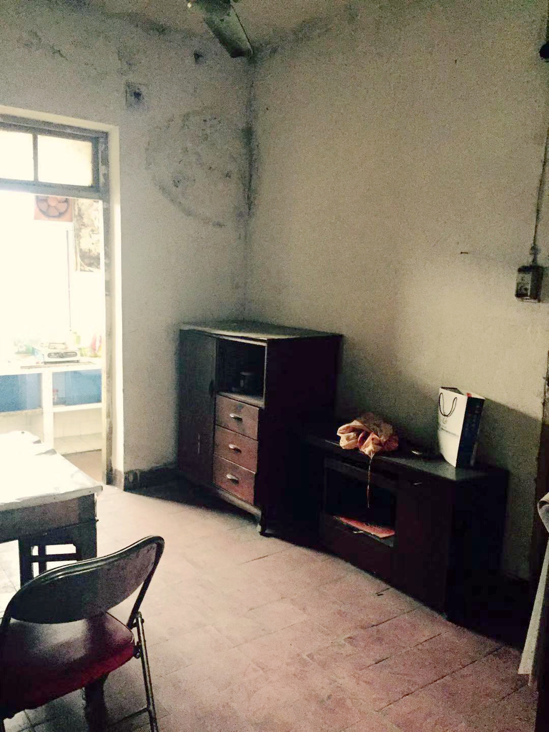 基建村2室1厅简装急租_2