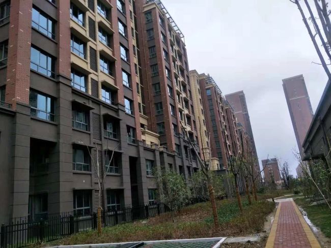 城南新区 书香门第 三室两厅 100平 毛坯 毗邻寿县一中