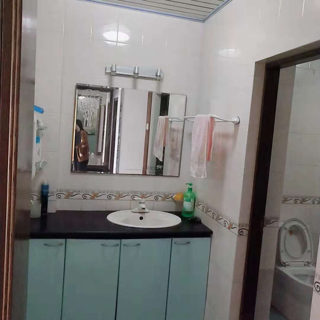 胜达小区简装3室出租_6